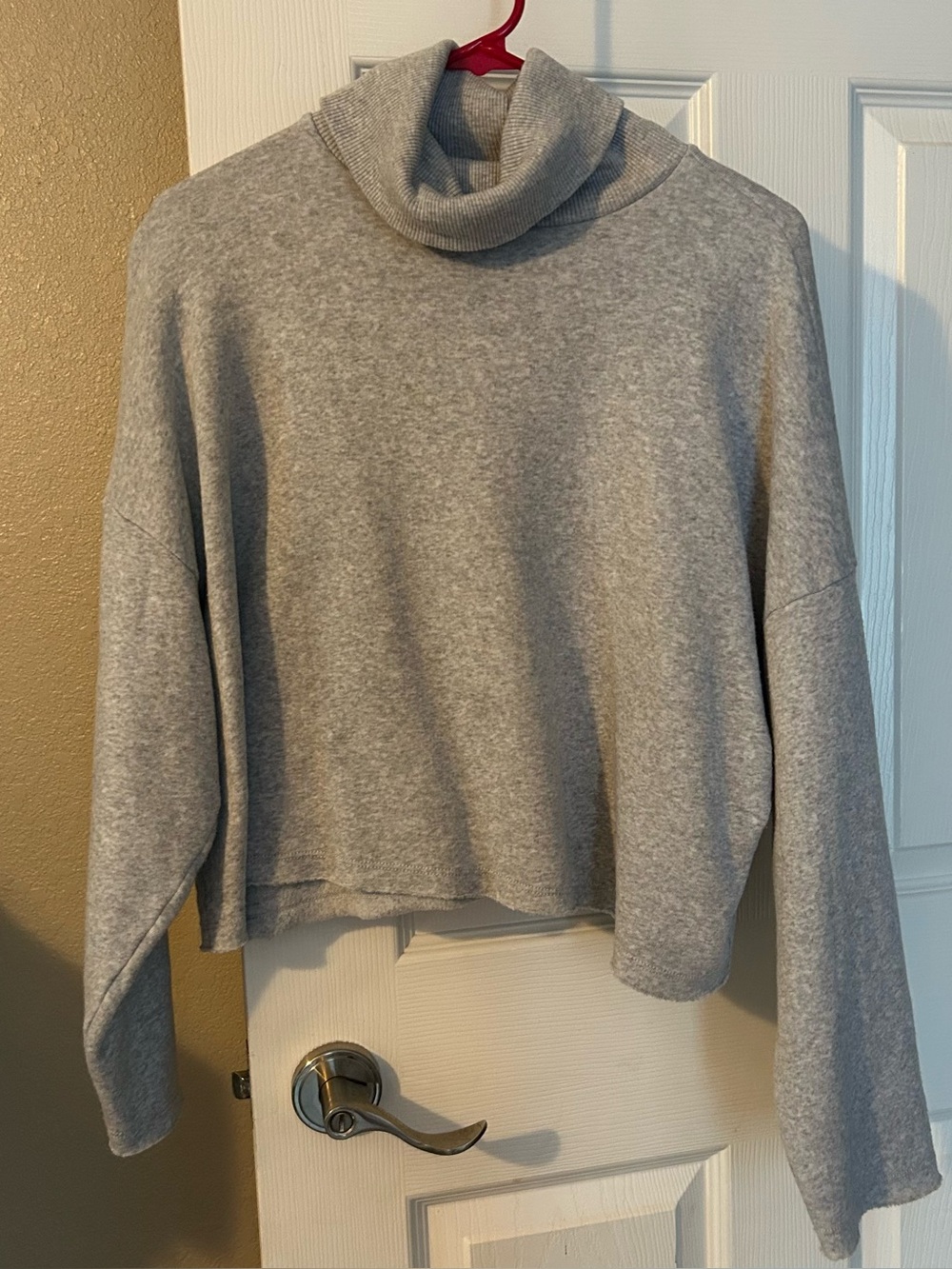 Women’s gray American eagle turtleneck sweatshirt size xs